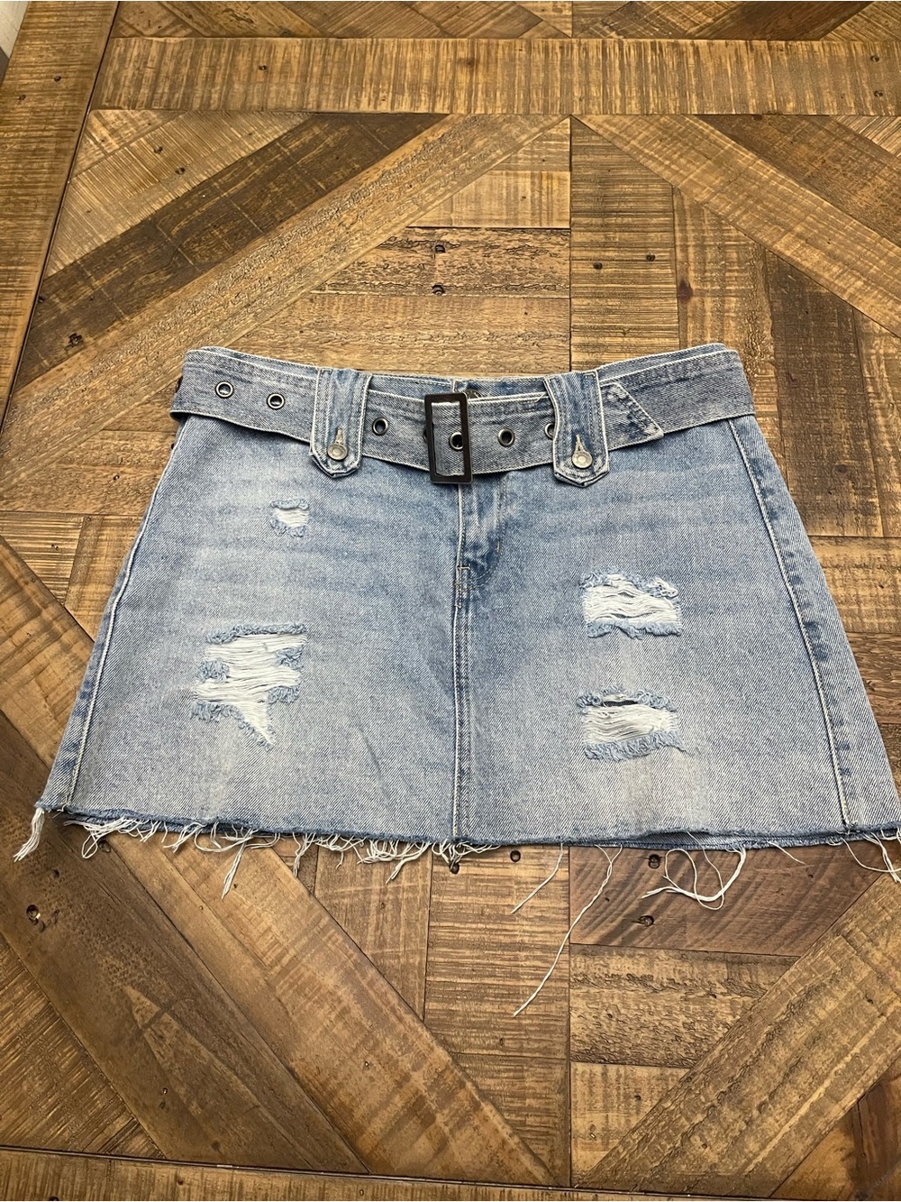 Cello Distressed Denim Belted Mini Skirt - Size Medium - Y2K Style